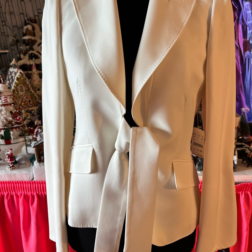 Anne Klein new cream suit Size 4P - Picture 3 of 7